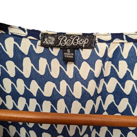 BeBop Blue White Pattern Sleeveless V-Neck Summer Dress Fit Flare Size Small S - Picture 2 of 6